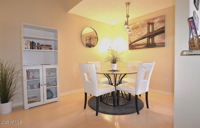 Building Photo - 9550 N 94th Pl Unit 221