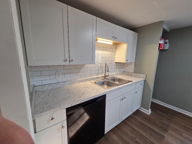 Photo - 2422-2424-2424 Tinnell Ct Unit 2424