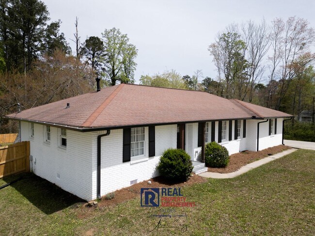 Photo - Newly Remodeled Rental Home on Acreage