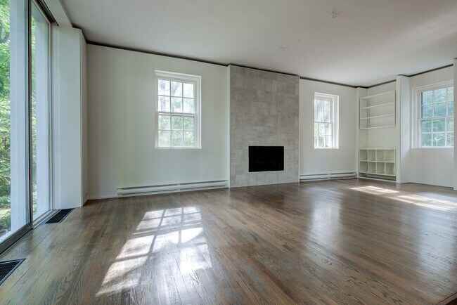 Photo - 3 Easterly Ct