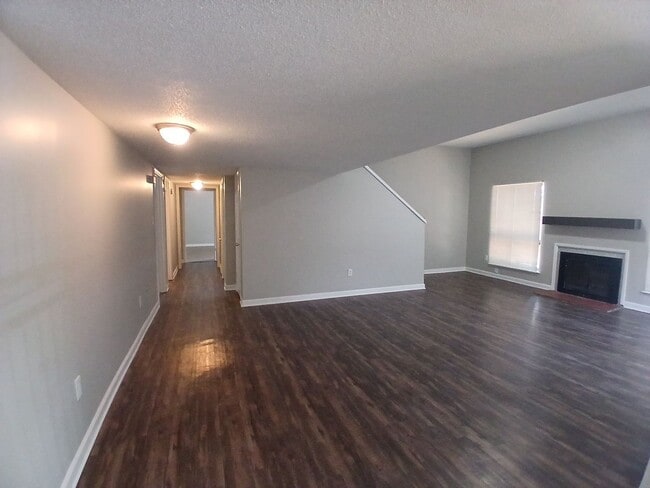 Photo - Newly Refreshed 3 bedroom 2 bath Duplex - Open To Section 8