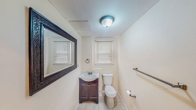 Photo - 5512 Hamilton Ave