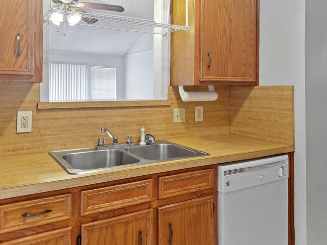 Photo - Wonderful Quiet Duplex in the Northern Part of Arlington