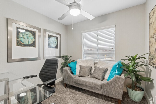 Photo - Flintridge Apartments