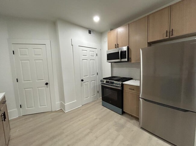 Photo - 2 bedroom in Chicago IL 60647 Unit 1RR
