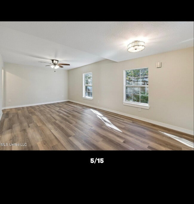 Photo - 2410 Tyler Ave