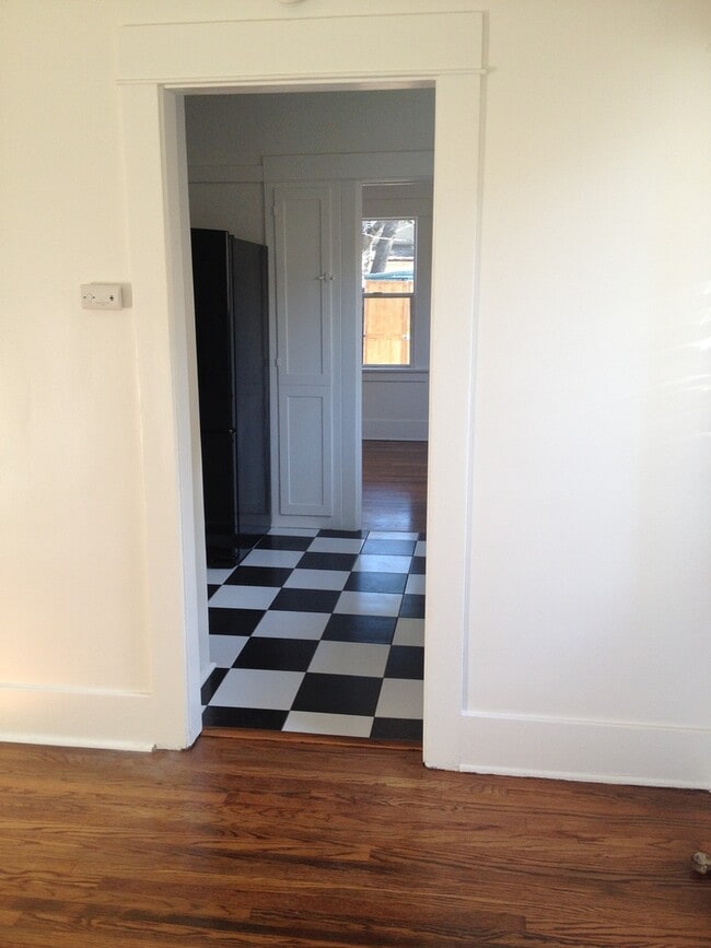 Photo - 423 E Mill St