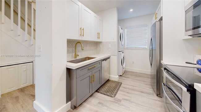 Photo - 7965 NW 8th St Unidad 6