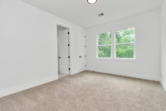 Photo - 2813 Drew St