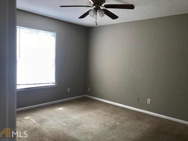 Photo - 202 Eagles Ct
