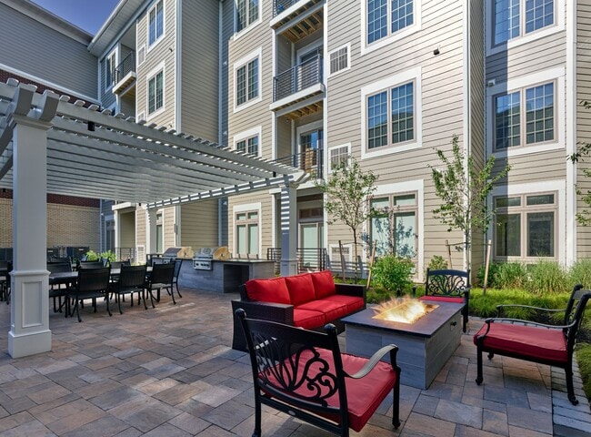 Building Photo - Crossings Raritan Rental