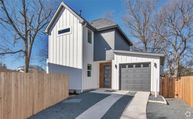 Building Photo - 8006 Gault St Rental