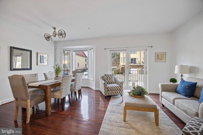 Building Photo - Luxury Townhome Living in West Conshohocken | $3,500/Month