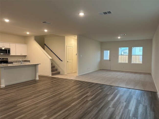 Photo - 129 Three Chimneys Ln