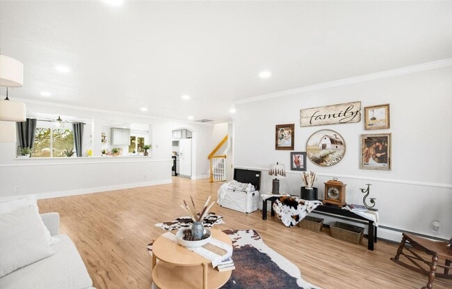 Photo - Grand View Estates - 4bd 4ba 2acres FOR RENT!