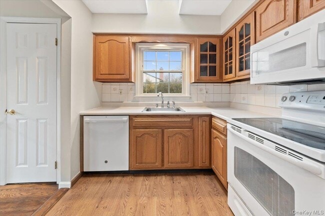 Photo - 1736 Central St