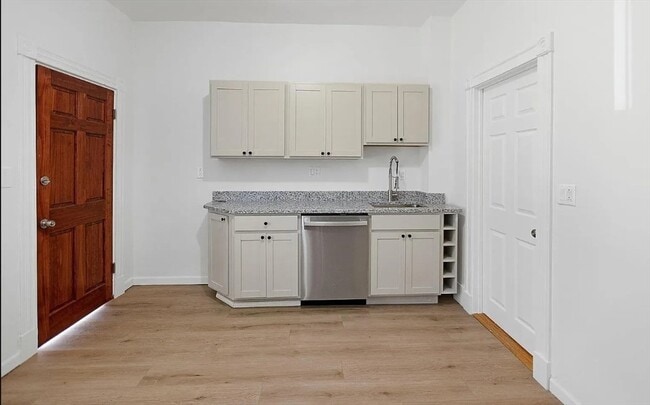 Photo - 868 Huntington Ave Unidad 1