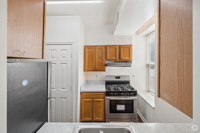 2BR, 1BA - 750SF - Kitchen - Walbraff Apartments