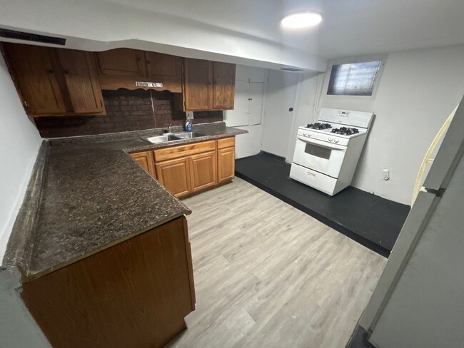 Photo - 618 N Bouldin St Apartment Unit 618 N Boildin