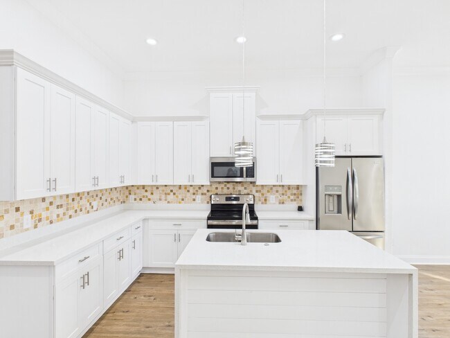 Photo - 4619 Stassen St