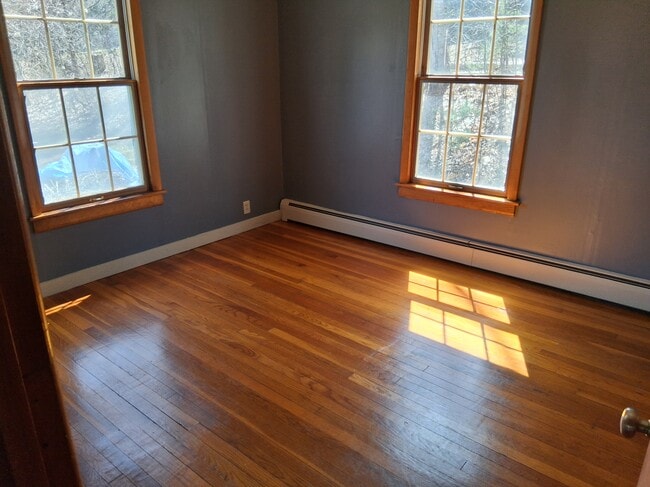 Photo - 431 Raymond St