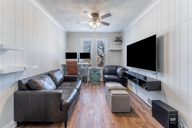 Building Photo - 6337 W Patterson Ave Unit 6337 W Patterson Ave #2