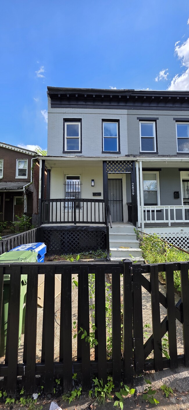 Building Photo - 2859 W Lanvale St