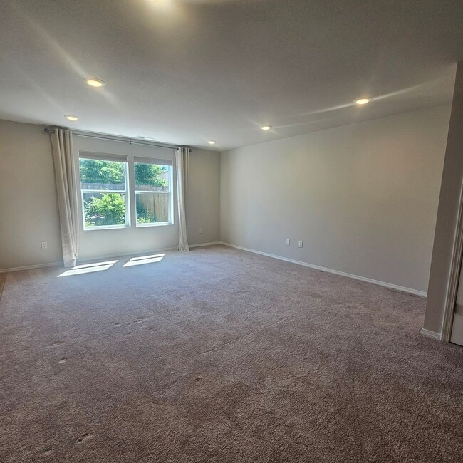 Photo - Move-In Ready 3 Bed, 2.5 Bath Home in Desirable Port Orchard Neighborhood