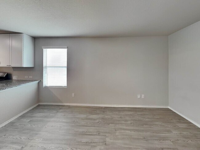 Photo - 3238 Kornberg Dr