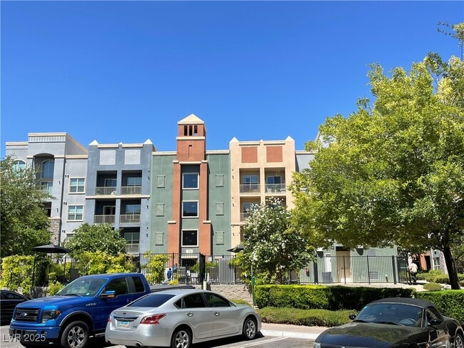 Building Photo - 38 E Serene Ave Unit 237