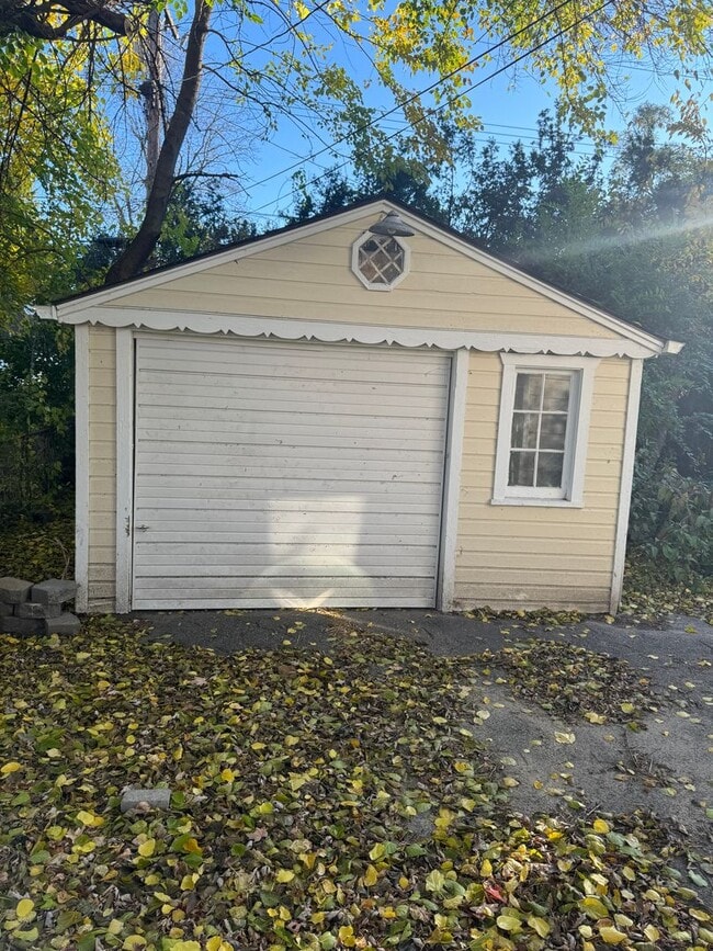 Photo - Perfect ranch in great Farmington hills ne...