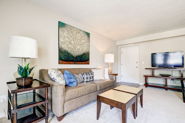 Building Photo - Fairview Village Rental