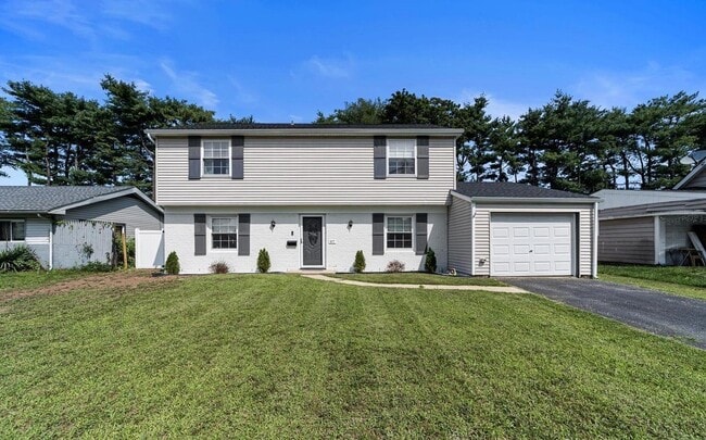 Building Photo - 97 Shawmont Ln