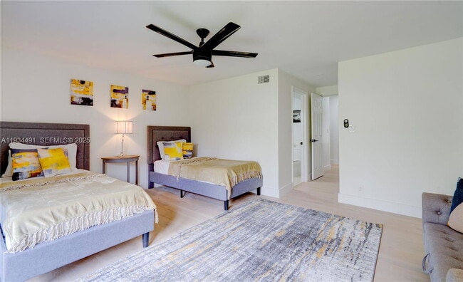 Building Photo - 347 NE 110th St