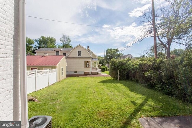 Photo - 34 S Clinton St