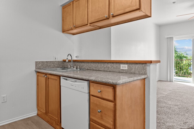 Baywood Villas Apartments