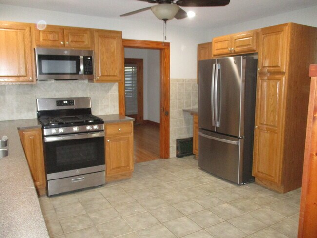 Photo - 1802 Church St