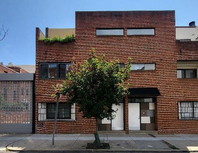 Building Photo - 525 S 13th St Unit #A