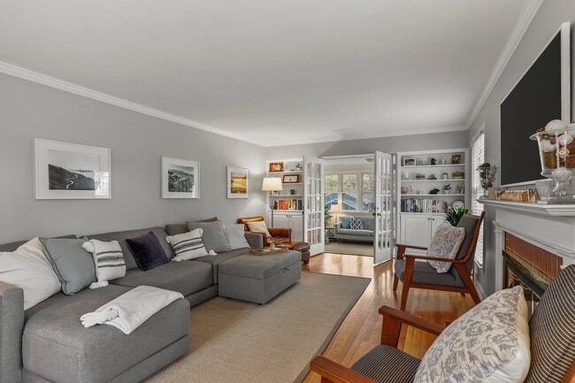 Photo - 811 Hiawatha Dr