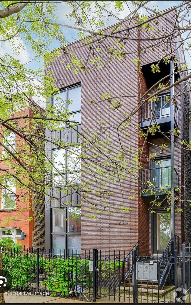 Building Photo - 2651 W Haddon Ave Unit #3 Rental