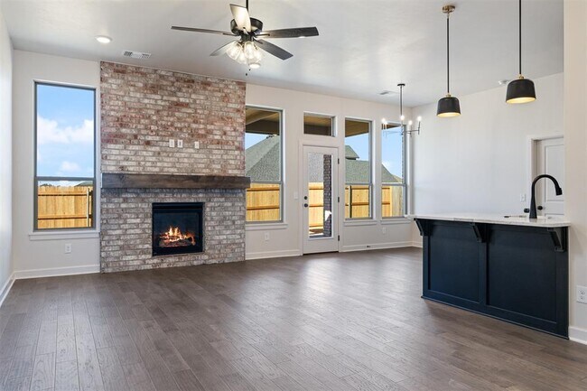 Photo - 13325 SW 8th St