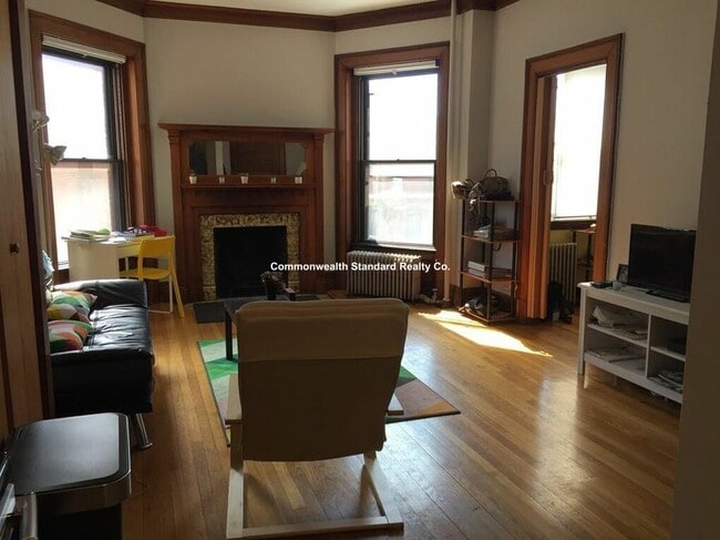 Photo - 849 Beacon St Unit 4