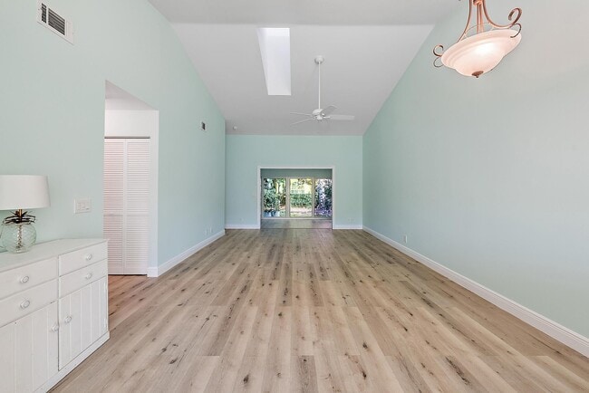 Photo - 10808 SE Sea Pines Cir