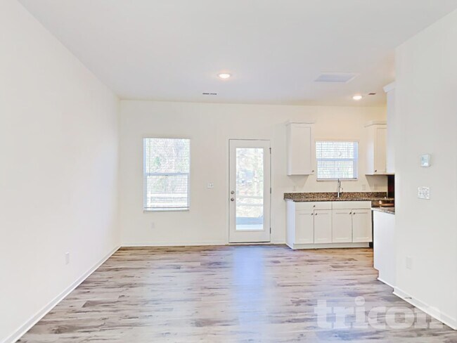 Photo - 820 Caper St