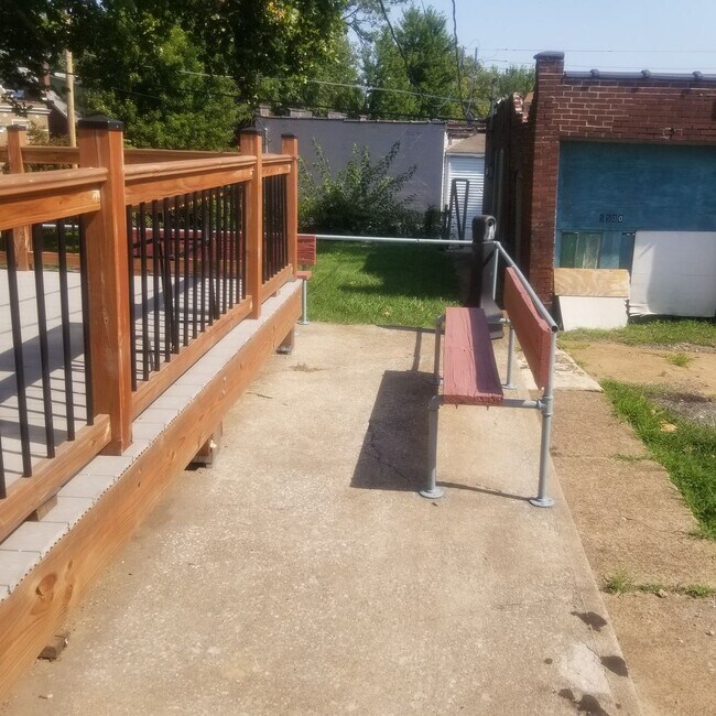 Photo - (365) 5500-02 S. Kingshighway Unit 4766 Rosa