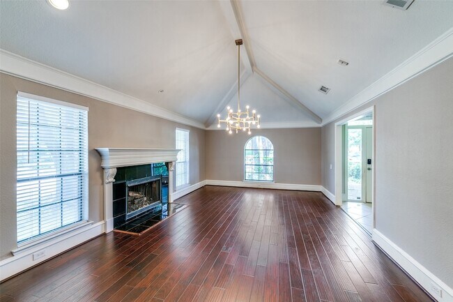 Photo - 6116 Southern Knoll Dr