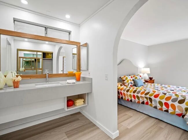 Photo - Available for rent