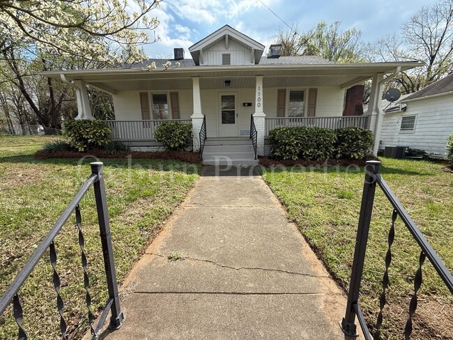 Building Photo - 1100 Franklin St SW