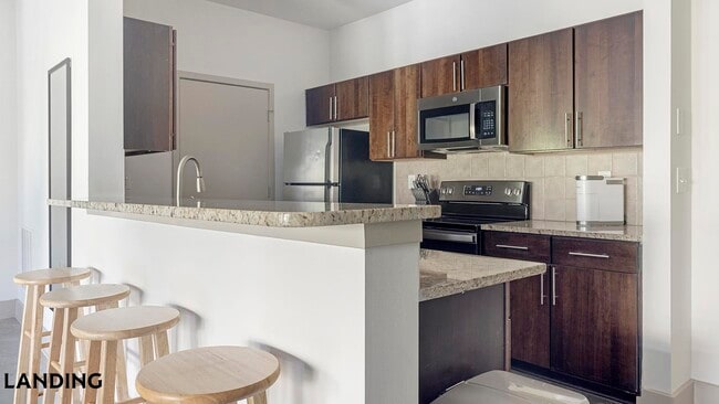 Photo - 349 Decatur St. SE Unidad 3206