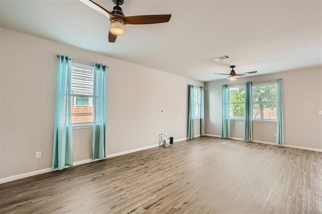 Photo - 501 Cinnamon Teal Ln